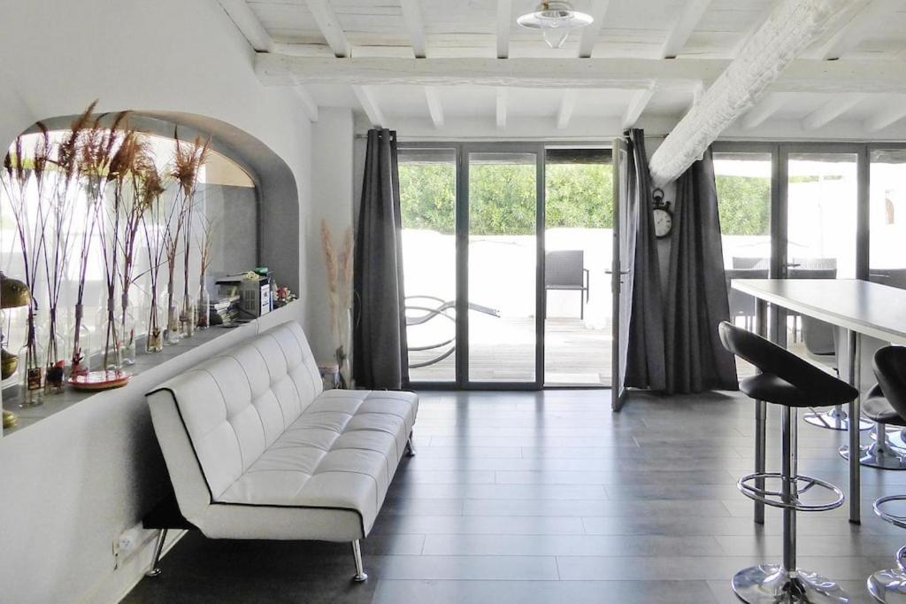 סן-מארי-דה-לה-מאר Holiday Home With Shared Pool מראה חיצוני תמונה